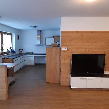 Grosszuegiges Apartment Georg Mayrhofen Barrierefrei Hollenzen المظهر الخارجي الصورة