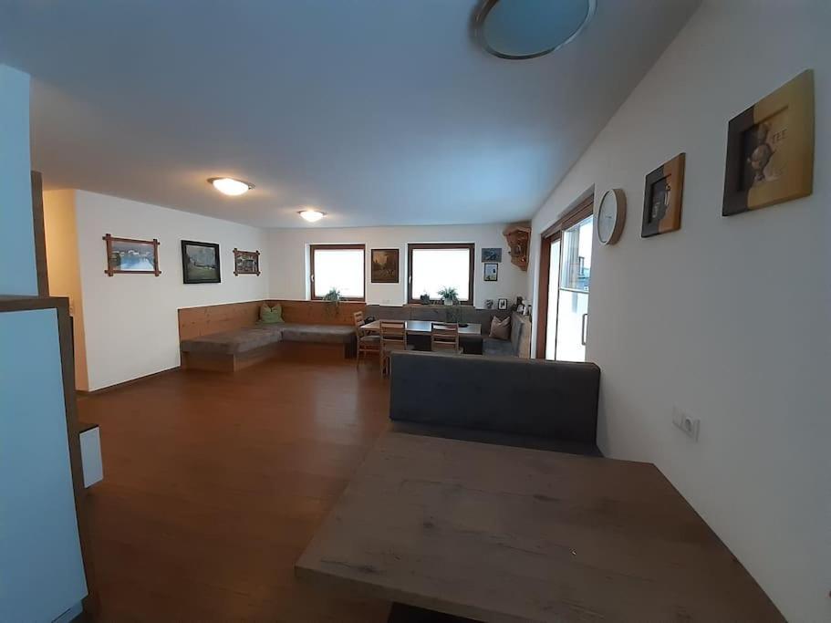 Grosszuegiges Apartment Georg Mayrhofen Barrierefrei Hollenzen المظهر الخارجي الصورة